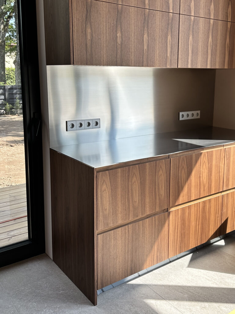 solidblok-colab-stalvirsis-02-2